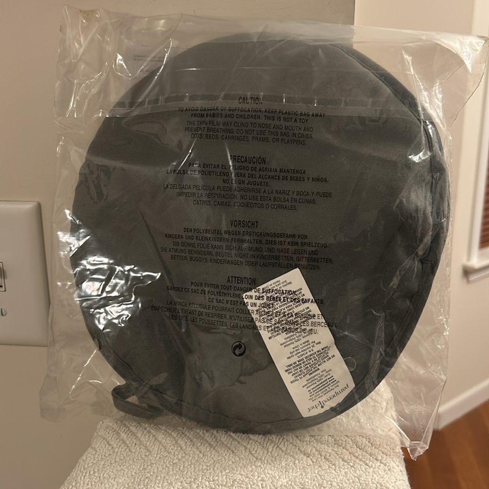 Pampered Chef Gray Tortilla Warmer Microwave-safe 11” Diameter Many Uses - Picture 3 of 3